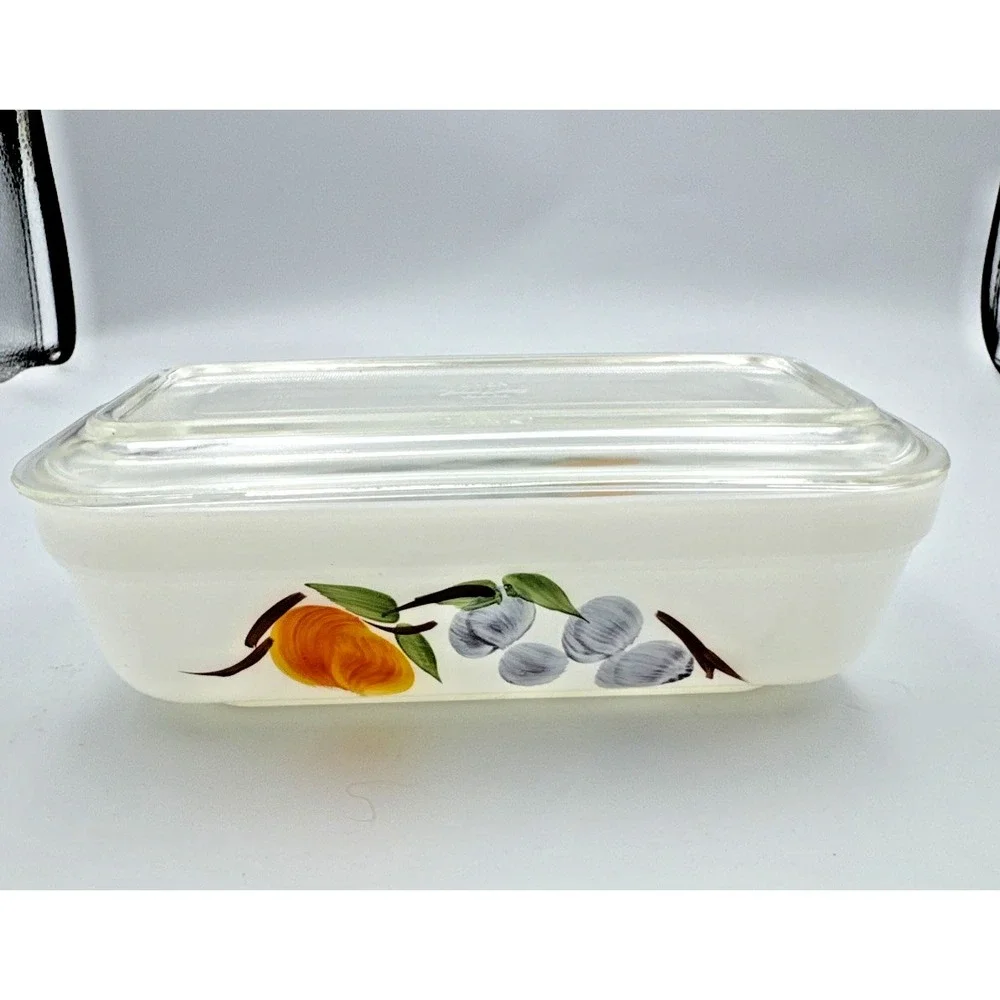 Fire King Anchor Hocking Gay Fad Fruit Pattern Milk Glass 8 Piece Set.‎